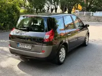 Usado Renault Grand Scénic II Dynamique 130 CV (95 kW) 2007 Gris / plata Monovolumen