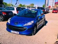 Usado Peugeot 207 70 CV (51 kW) 2007 Azul Berlina