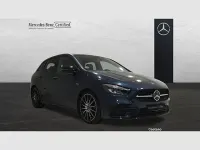 Usado Mercedes B180 116 CV (85 kW) 2021 Azul denim Utilitario