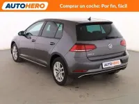 Usado VW Golf VII Advance 116 CV (85 kW) 2020 Gris Utilitario