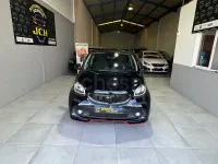 Usado Smart ForFour 90 CV (66 kW) 2019 Negro Utilitario