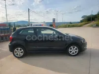 Usado VW Polo Advance 90 CV (66 kW) 2012 Negro Utilitario