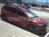 Usado Dacia Jogger Extreme 110 CV (80 kW) 2022 Rojo Monovolumen