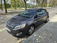Używany Opel Astra Selective 125 KM (91 kW) 2011 Szary Sedan/Limuzyna