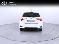 Usado Toyota Yaris Active 99 CV (72 kW) 2018 Blanco Utilitario