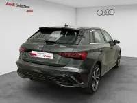 Usado Audi A3 S-Line 204 CV (150 kW) 2025 Gris / plata Berlina