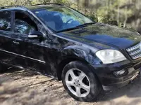 Usado Mercedes ML350 224 CV (164 kW) 2006 Negro SUV