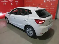 Usado Seat Ibiza Style Plus 110 CV (80 kW) 2022 Blanco Utilitario