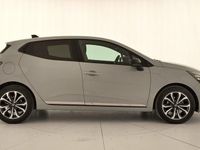 Usado Renault Clio V Techno 100 CV (73 kW) 2025 Gris Berlina