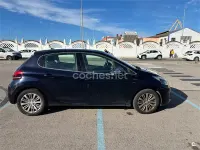 Usado Peugeot 208 Allure 110 CV (80 kW) 2018 Azul Utilitario