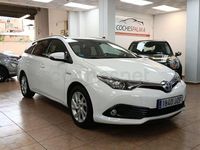 Usado Toyota Auris Hybrid Advance 136 CV (100 kW) 2017 Blanco Familiar