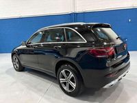 Usado Mercedes GLC300e 320 CV (235 kW) 2020 Negro SUV