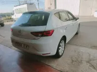 Usado Seat Leon Style 110 CV (80 kW) 2016 Blanco Utilitario