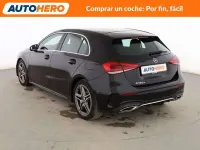 Usado Mercedes A180 109 CV (80 kW) 2022 Negro Utilitario