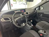 Usado Renault Grand Scénic Dynamique 105 CV (77 kW) 2010 Marrón Monovolumen