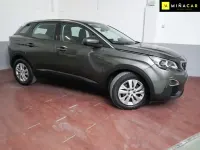 Usado Peugeot 3008 Active 131 CV (96 kW) 2020 Gris / plata SUV