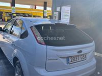 Usado Ford Focus Trend 109 CV (80 kW) 2010 Blanco Berlina