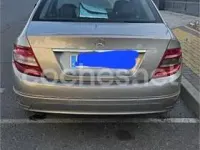 Usado Mercedes C220 Avantgarde 150 CV (110 kW) 2007 Beige Berlina