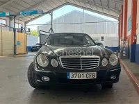 Usado Mercedes E320 Avantgarde 220 CV (161 kW) 2003 Azul Berlina