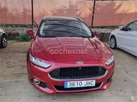 Usado Ford Mondeo Titanium 180 CV (132 kW) 2015 Rojo Familiar