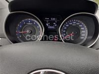 Usado Hyundai Elantra 132 CV (97 kW) 2014 Gris / plata Berlina