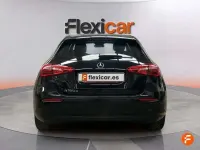 Usado Mercedes A180 109 CV (80 kW) 2020 Negro Utilitario