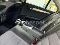Usado Mercedes C180 Avantgarde 156 CV (114 kW) 2013 Gris / plata Berlina