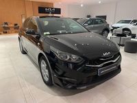 Usado Kia Ceed 100 CV (73 kW) 2023 Negro Utilitario