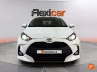 Usado Toyota Yaris Active 111 CV (81 kW) 2020 Blanco Utilitario