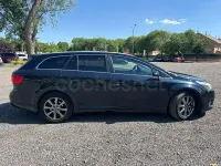 Usado Toyota Avensis Comfort 124 CV (91 kW) 2012 Negro Familiar