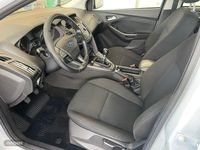 Usado Ford Focus Trend 125 CV (91 kW) 2015 Blanco Berlina