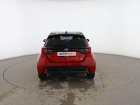 Usado Toyota Yaris Hybrid Sport 131 CV (96 kW) 2024 Rojo Berlina
