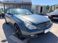 Usado Mercedes CLS500 306 CV (225 kW) 2006 Azul Berlina