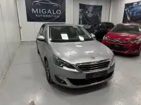 Usado Peugeot 308 Active 110 CV (80 kW) 2016 Gris / plata Berlina