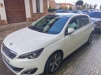 Usado Peugeot 308 Allure 120 CV (88 kW) 2015 Blanco Berlina