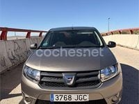 Usado Dacia Logan Ambiance 75 CV (55 kW) 2015 Gris / plata Berlina