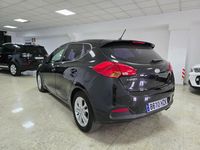 Usado Kia Ceed 90 CV (66 kW) 2014 Negro Utilitario