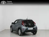 Usado Toyota Aygo X Play 72 CV (52 kW) 2024 Gris SUV