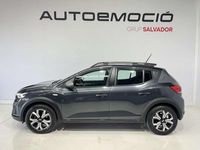 Usado Dacia Sandero Extreme 91 CV (66 kW) 2023 Gris Utilitario