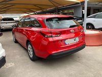 Käytetty Hyundai i30 99 HP (72 kW) 2019 Punainen Viistoperä