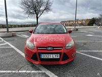 Usado Ford Focus Trend 100 CV (73 kW) 2012 Rojo Familiar