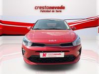 Usado Kia Rio 84 CV (61 kW) 2022 Rojo Berlina