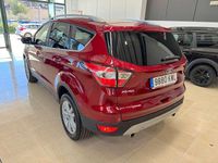 Usado Ford Kuga Trend+ 150 CV (110 kW) 2019 Rojo SUV