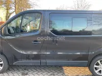 Usado Renault Trafic LIMITED 120 CV (88 kW) 2019 Gris / plata Monovolumen