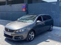 Usado Peugeot 308 SW Allure 130 CV (95 kW) 2018 Gris / plata Familiar