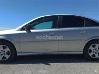 Usado Opel Vectra Cosmo 120 CV (88 kW) 2005 Gris / plata Berlina