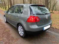 Usado VW Golf IV Highline 105 CV (77 kW) 2004 Verde Berlina