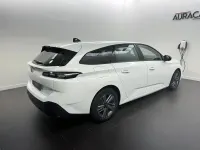 Usado Peugeot 308 Active 130 CV (95 kW) 2022 Blanco Berlina