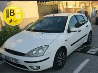 Usado Ford Focus Ghia 100 CV (73 kW) 2003 Blanco Berlina