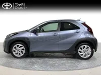 Usado Toyota Aygo X Play 72 CV (52 kW) 2024 Gris / plata SUV